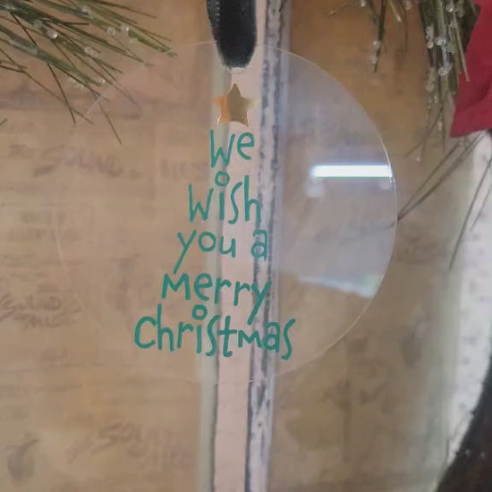 Video showing how the ornament reflects light in real time